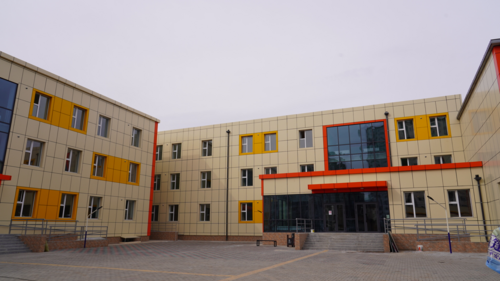 Баянзүрх дүүргийн 14 дүгээр хороонд 640 хүүхдийн суудалтай сургуулийг улсын комисс хүлээн авлаа